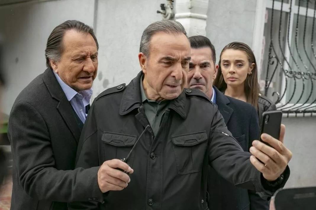 Arka Sokaklar dizisinde kıyım! Bir oyuncu daha veda etti: Bu ayrılıktan sonra başlasa da izlenmez! 4